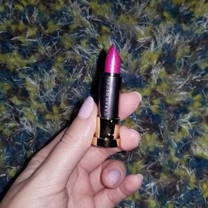 URBAN DECAY lipstick in BIG BANG